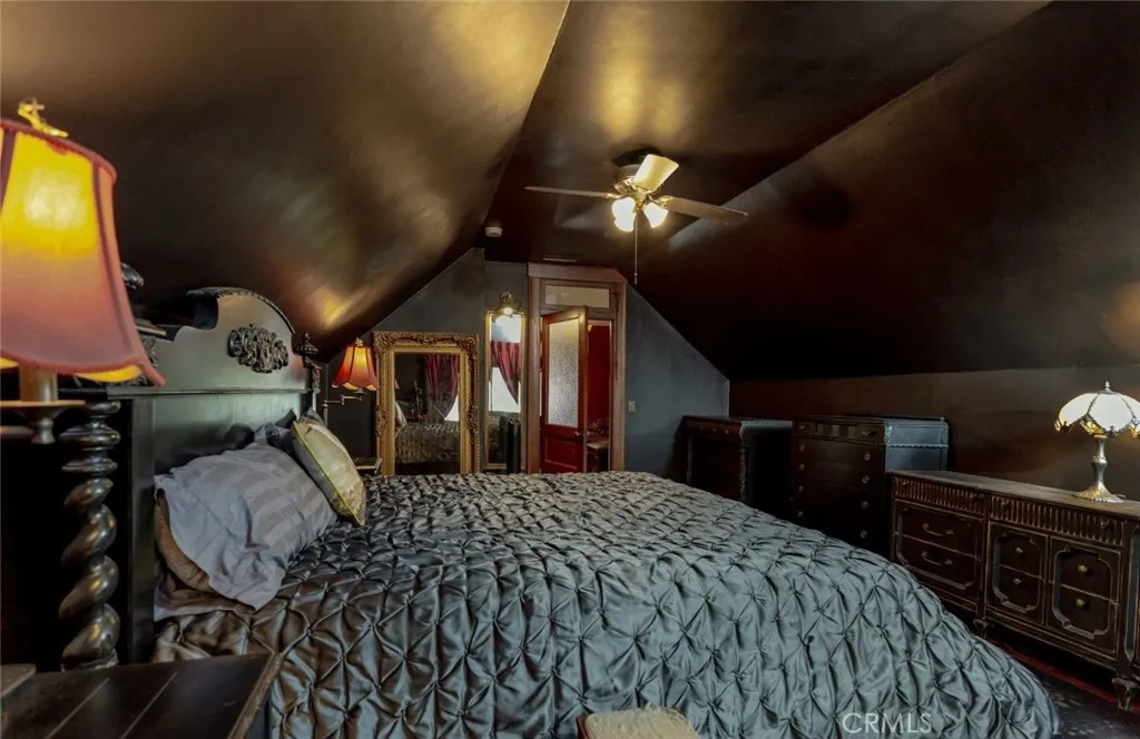 822 E Wilson Avenue, Glendale, California 91206 home-pic-57